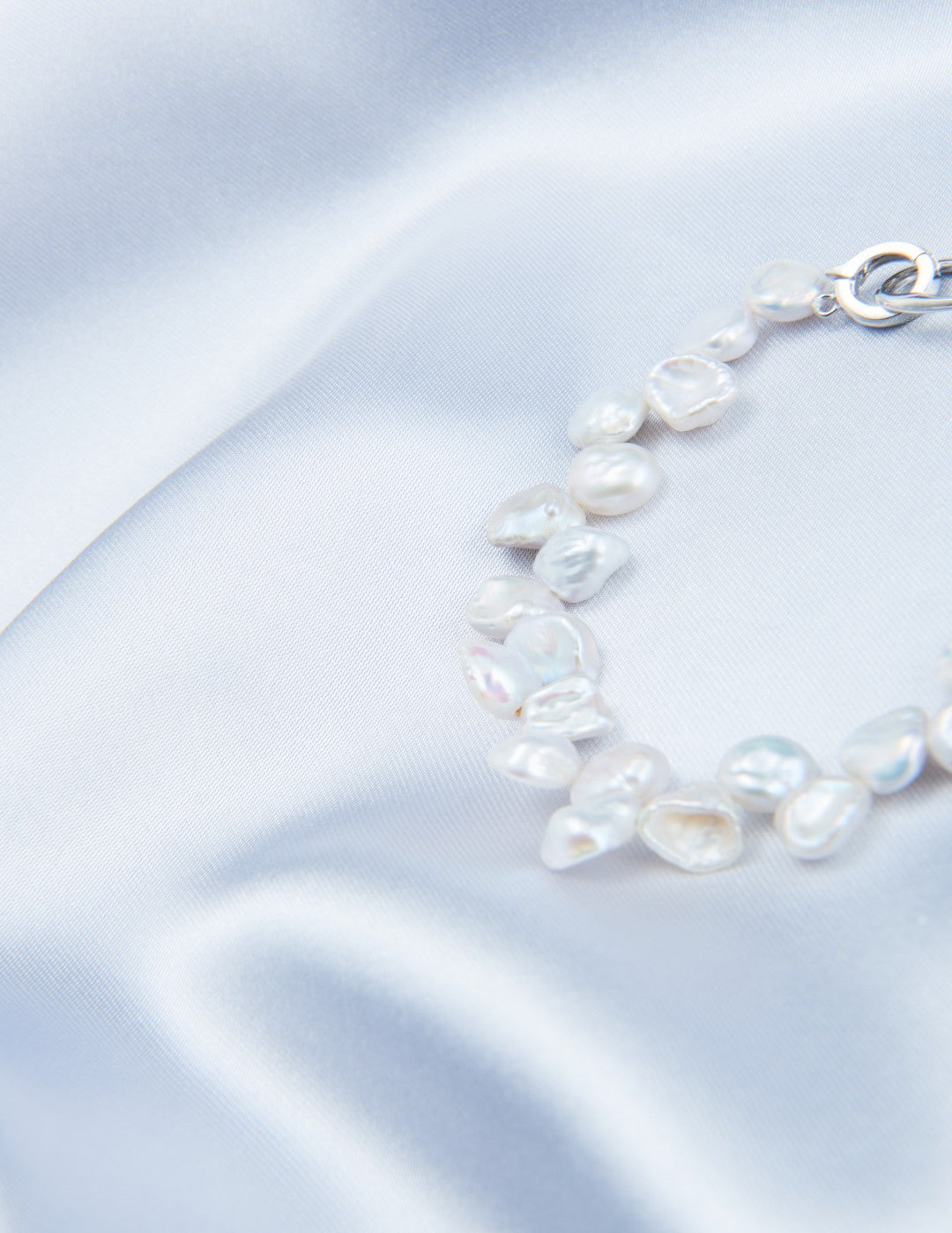 Classic Petal Baroque Pearl Bracelet