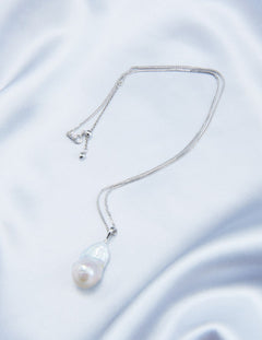 Silver Chain Baroque Pearl Pendant Necklace