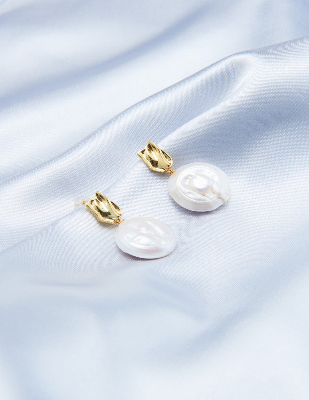 Round Pendant Baroque Pearl Earrings