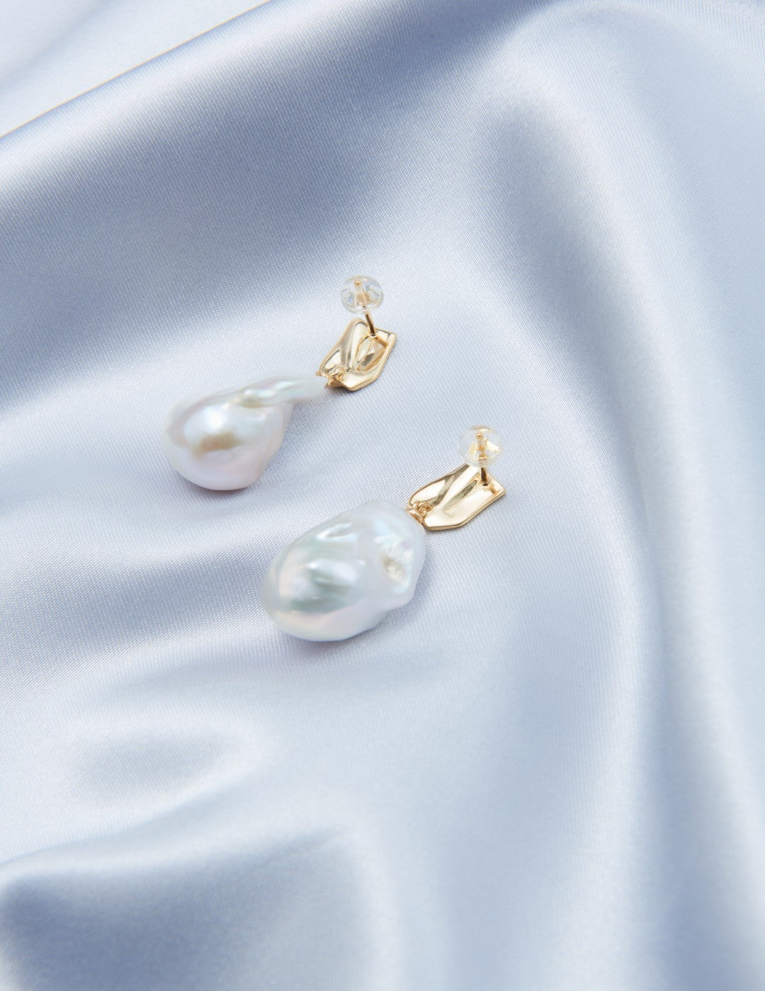 18K Gold Baroque Pendant Pearl Earrings