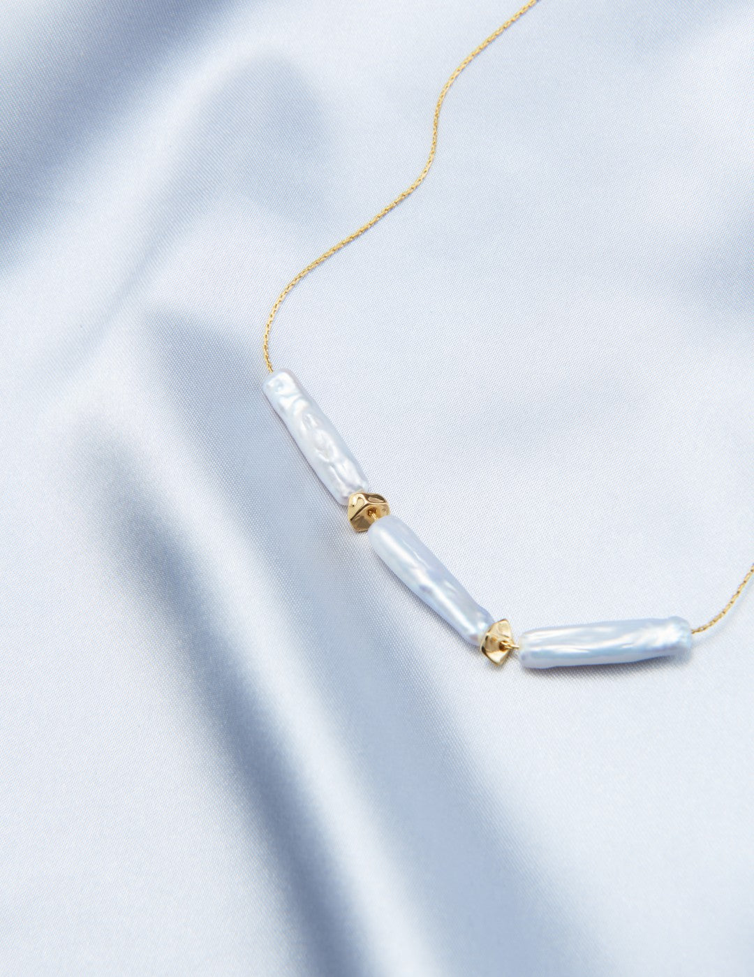 Simple Metal Long Baroque Pearl Necklaces