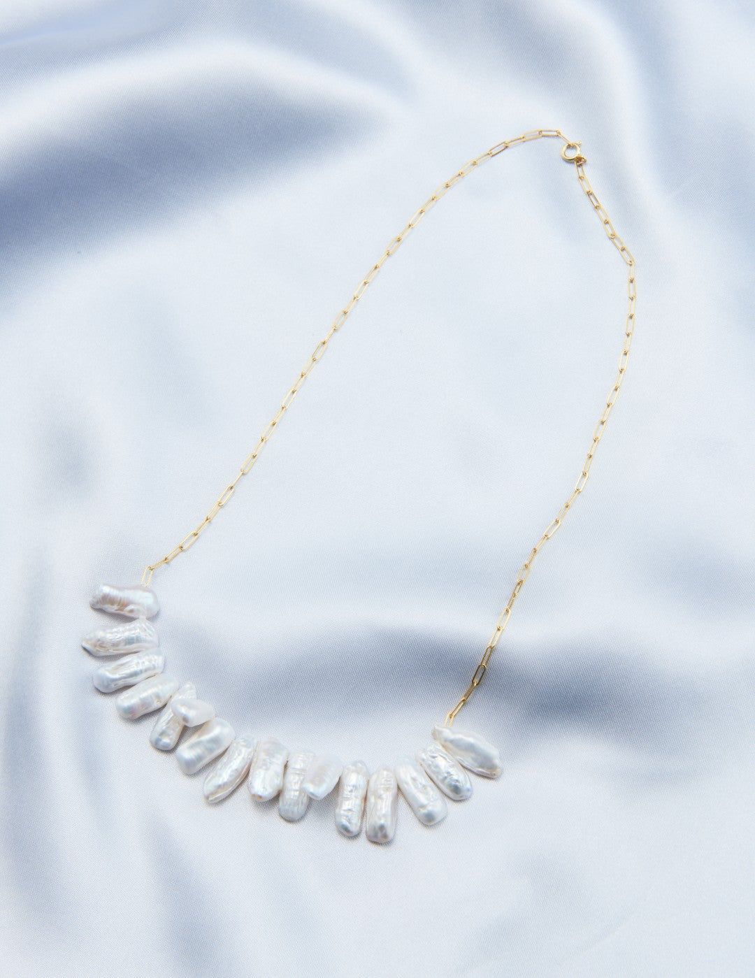 Anomalous Baroque Smile Pearl Necklace