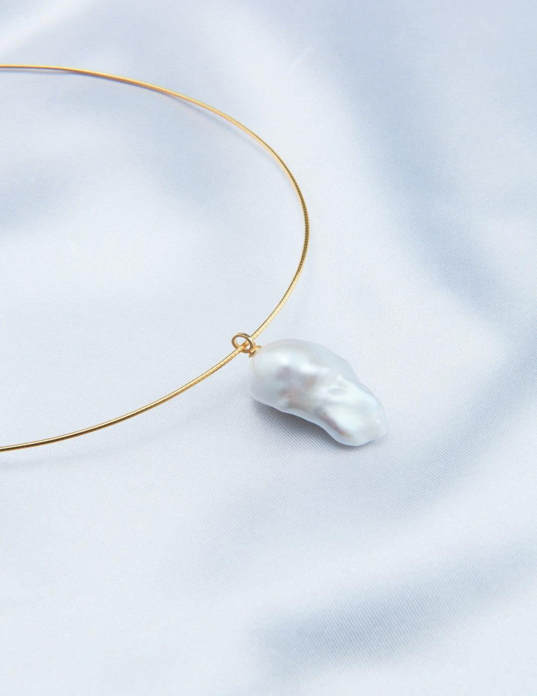 Baroque Pendant 18K Gold Chain Collar Necklace - Gembea Jewelry