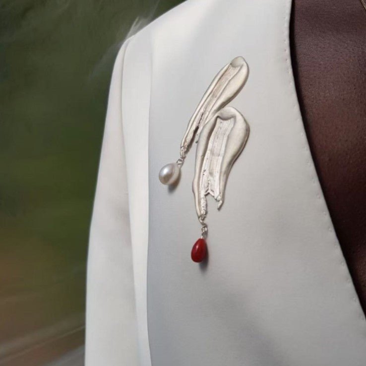 A touch of Oil Painting Red Agate Brooch gembea jewelry