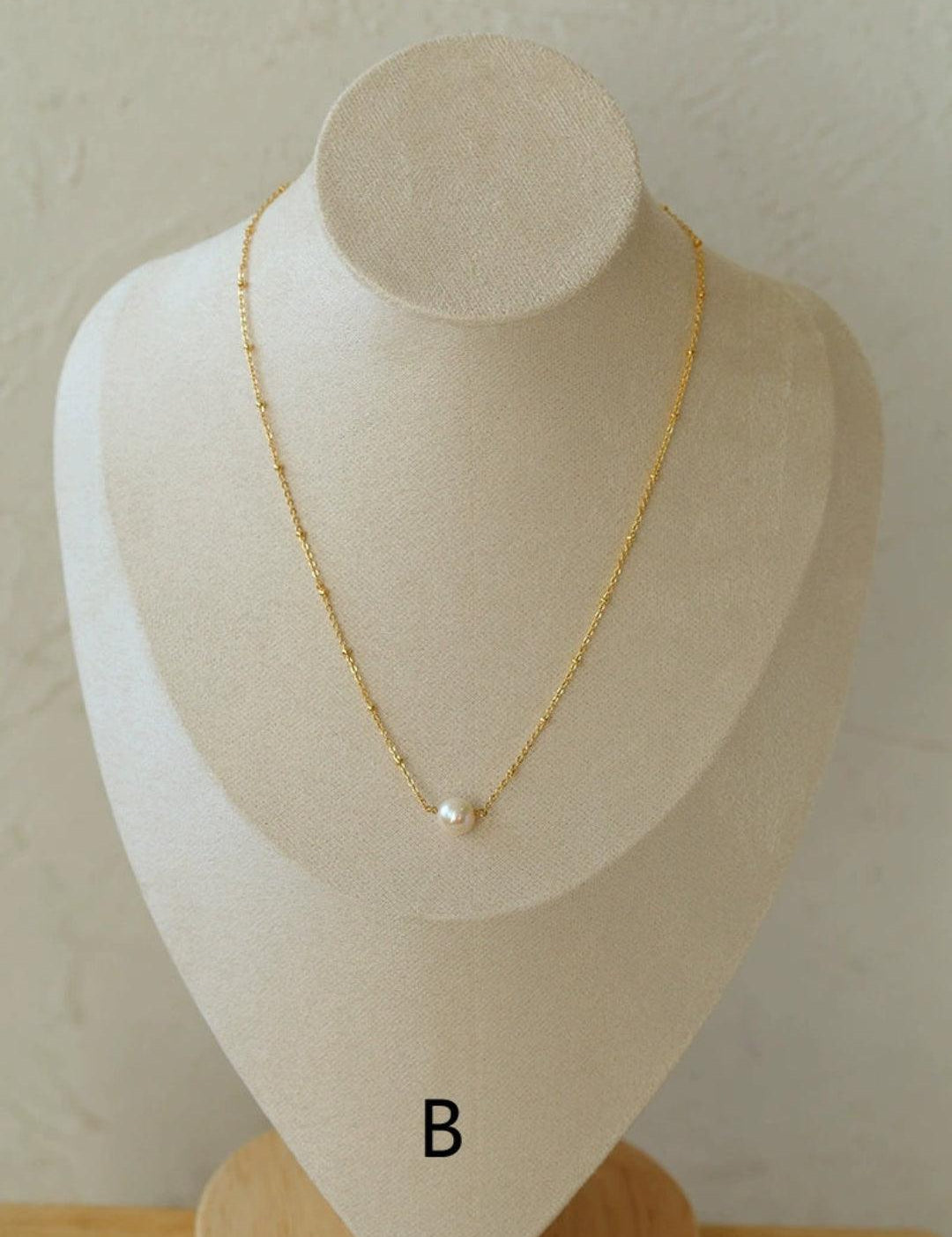 Overlay Natural Pearl Pendant Necklace - Gembea Jewelry