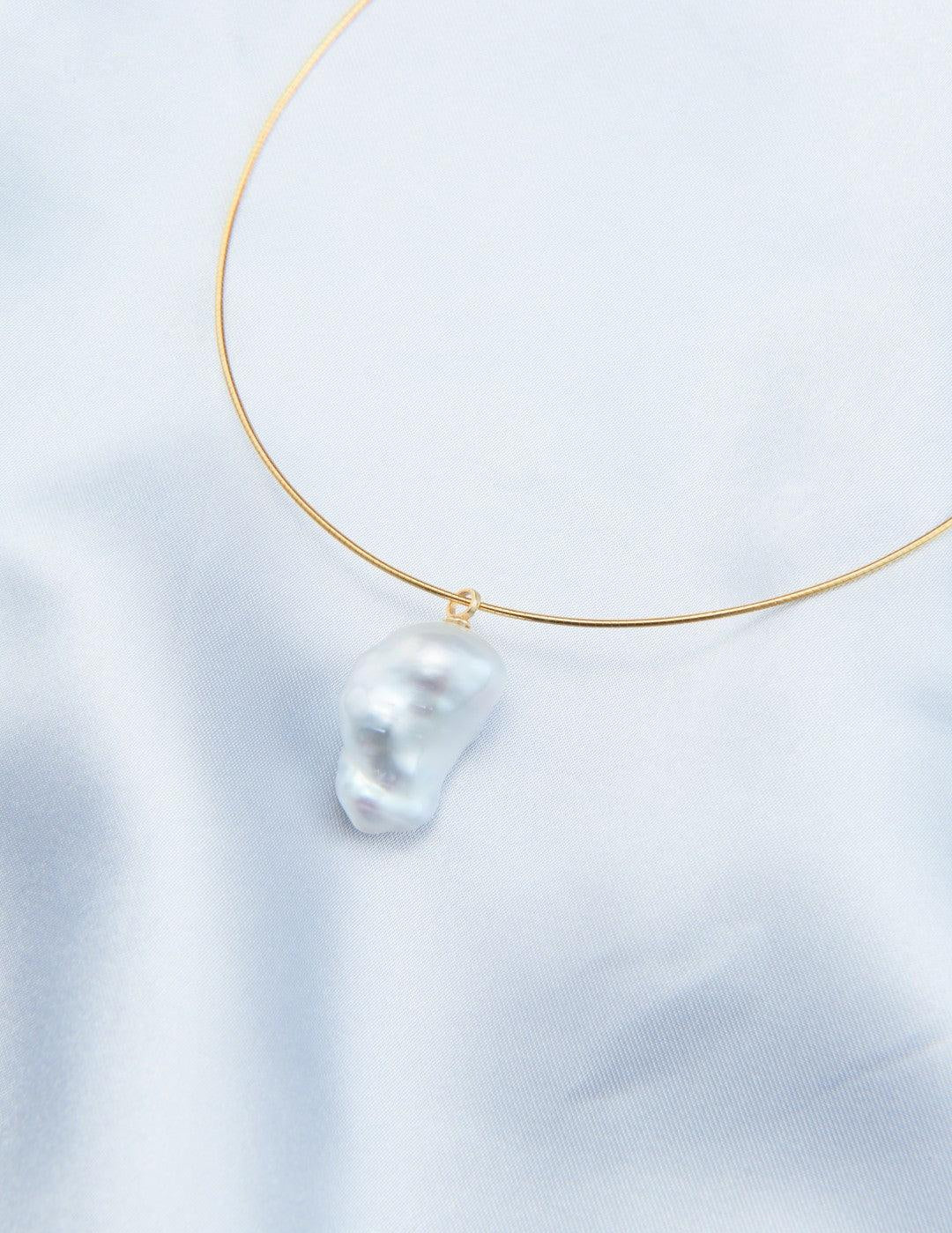 Baroque Pendant 18K Gold Chain Collar Necklace - Gembea Jewelry
