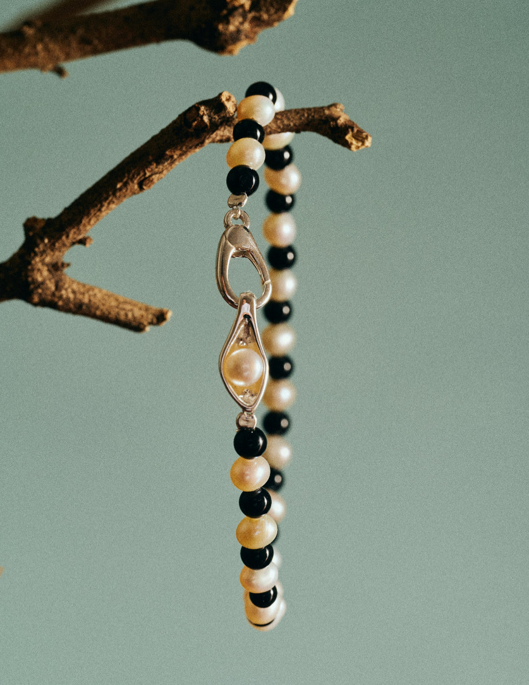 Bean Pod Black Agate Pearl Beaded Bracelet gembea jewelry