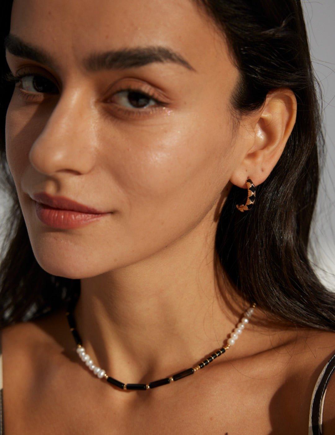 Black Agate Gemstone and Pearl Necklace - Gembea Jewelry