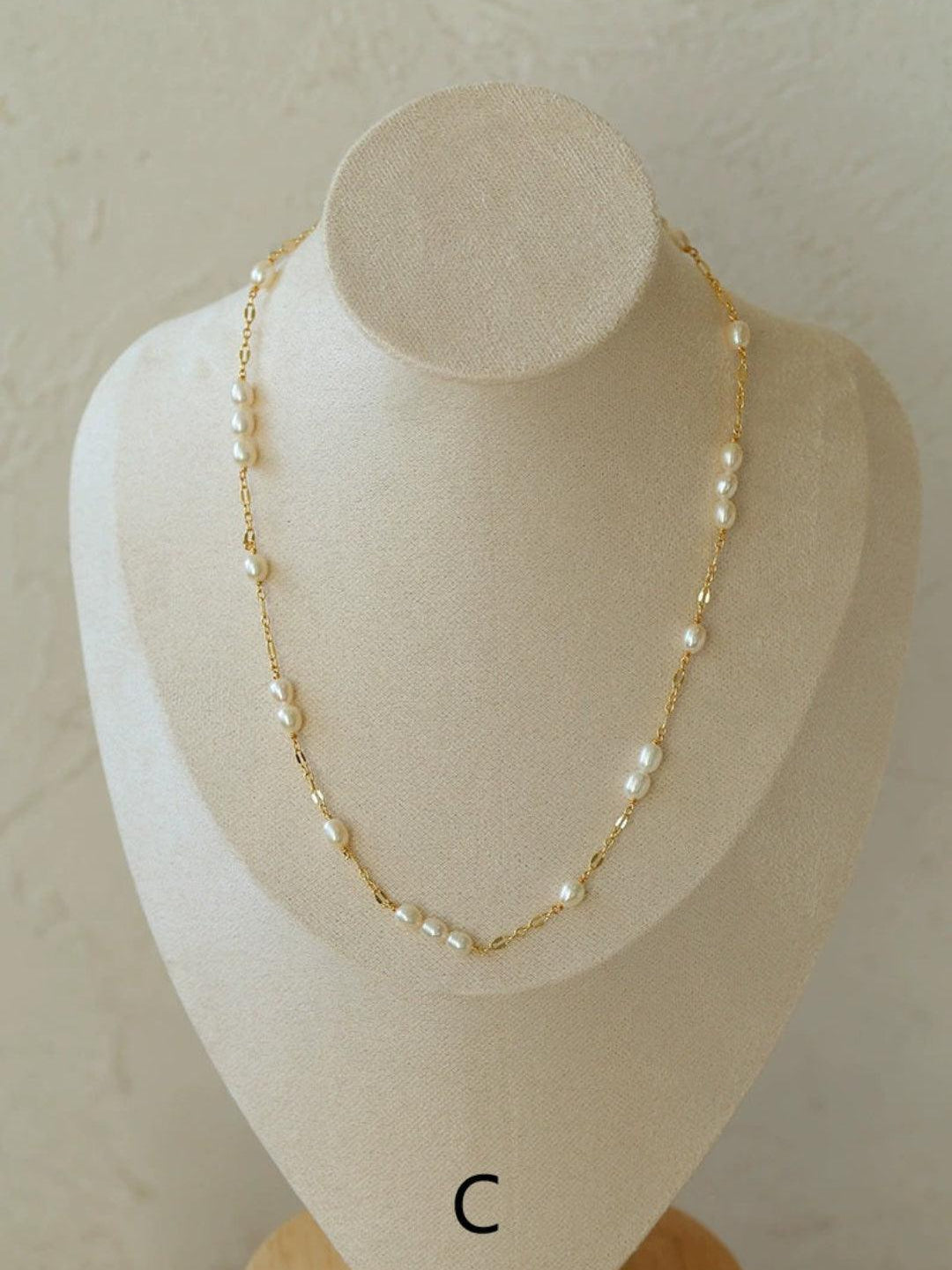 Overlay Natural Pearl Pendant Necklace - Gembea Jewelry