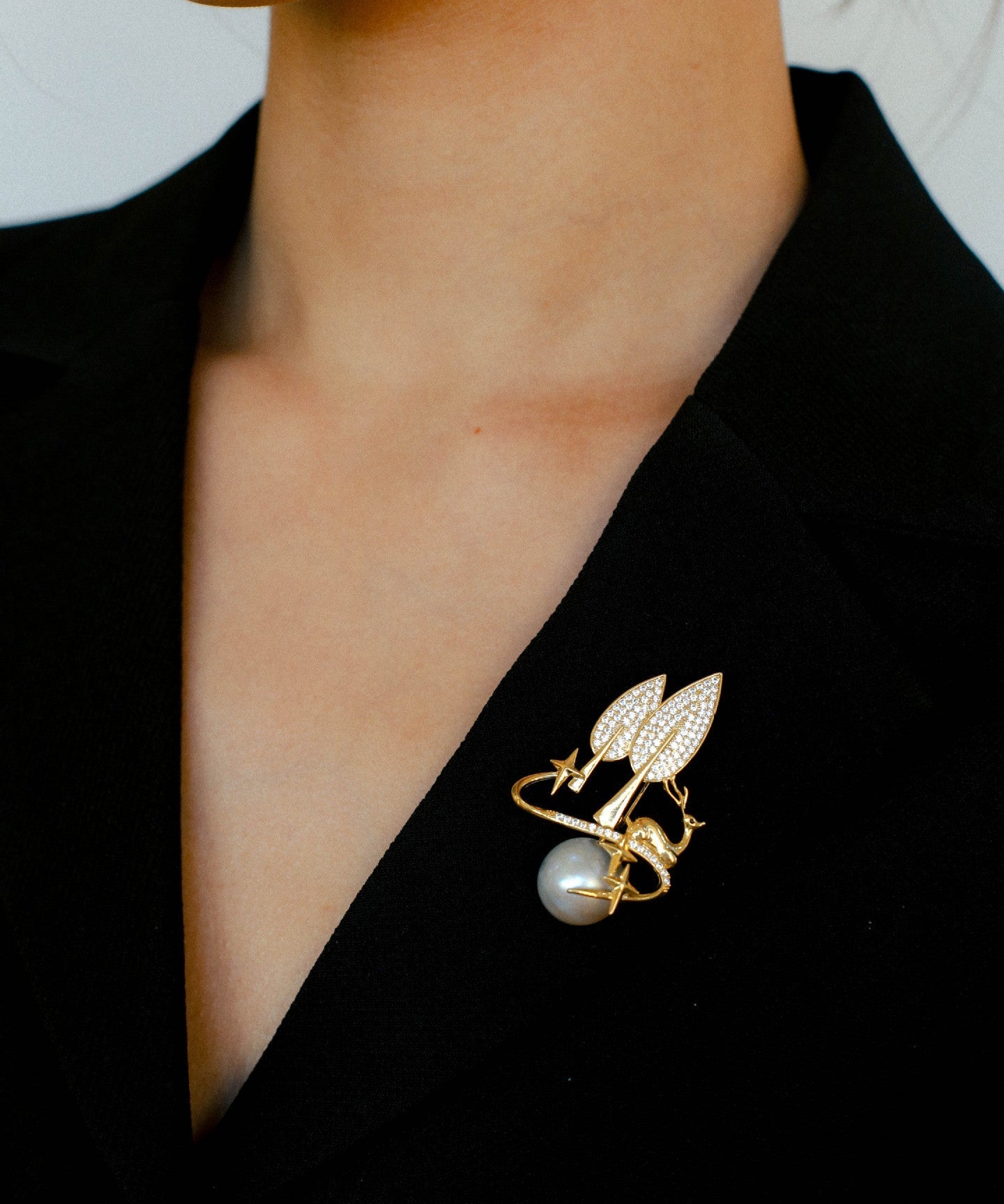 Christmas Deer Mabe Pearl Brooch gembea jewelry