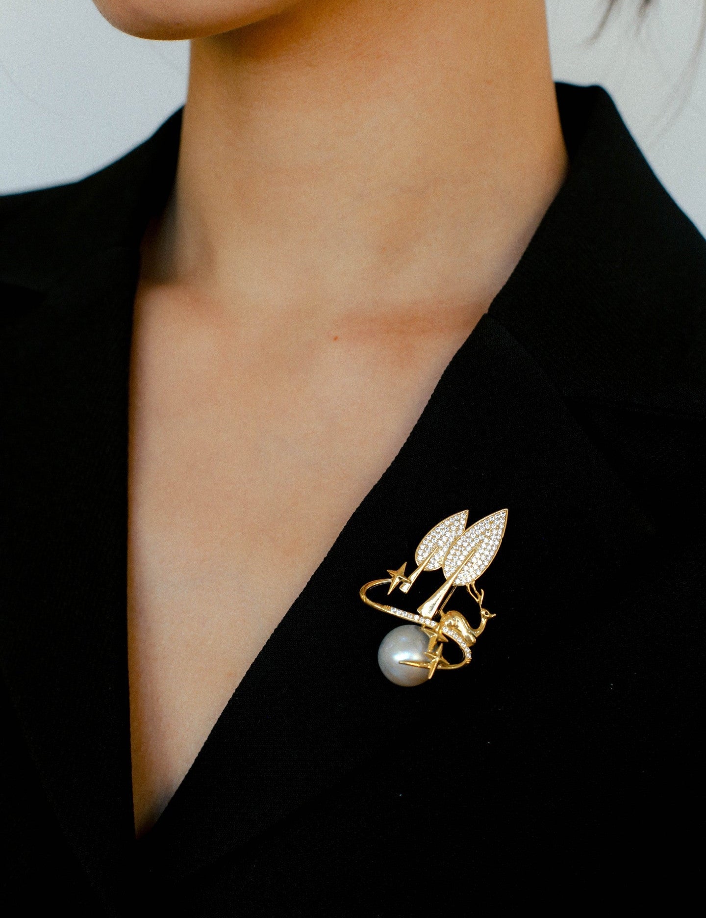 Christmas Deer Mabe Pearl Brooch gembea jewelry