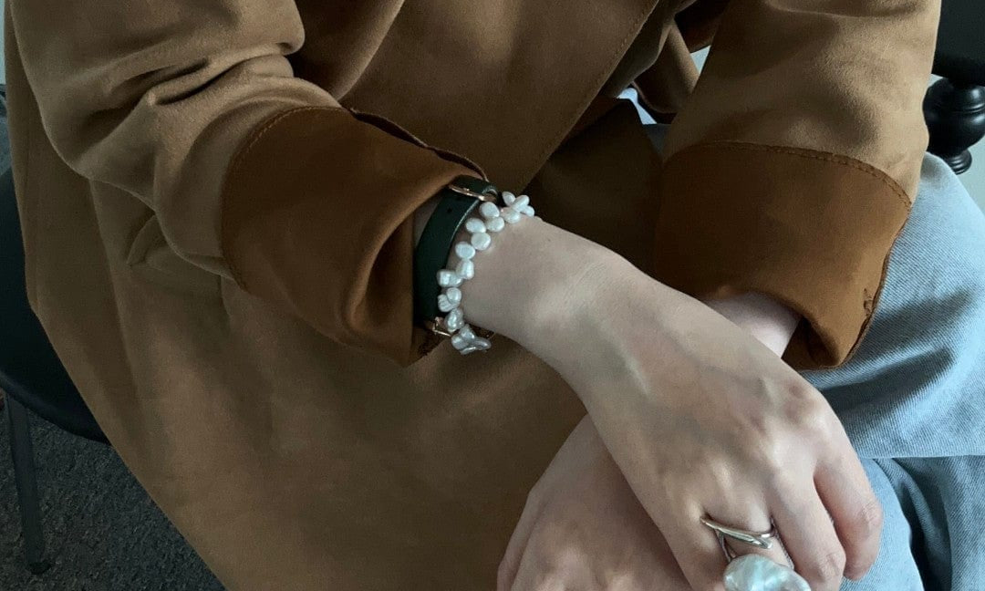 Classic Petal Baroque Pearl Bracelet