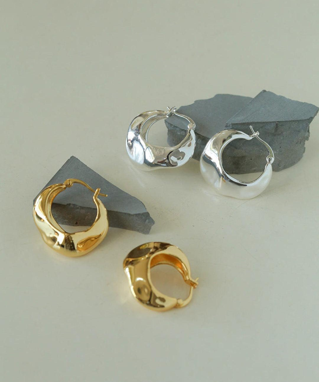 Commuter Twist Floral Geometric Metal Earrings - Gembea Jewelry