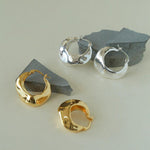 Commuter Twist Floral Geometric Metal Earrings - Gembea Jewelry