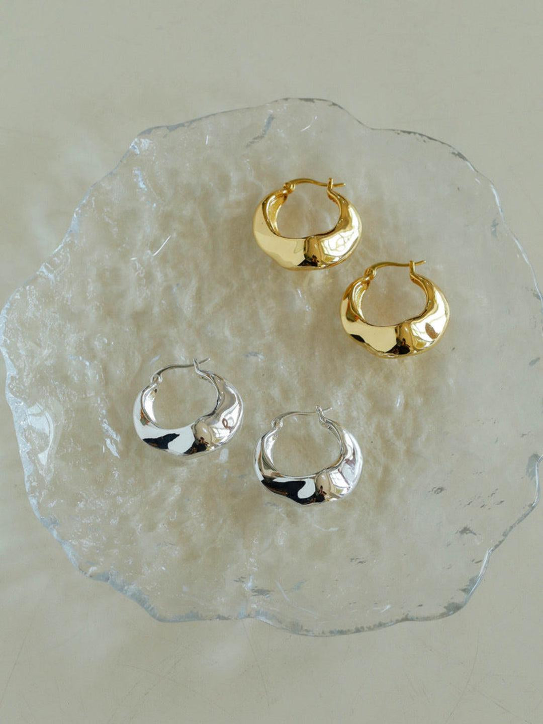 Commuter Twist Floral Geometric Metal Earrings - Gembea Jewelry