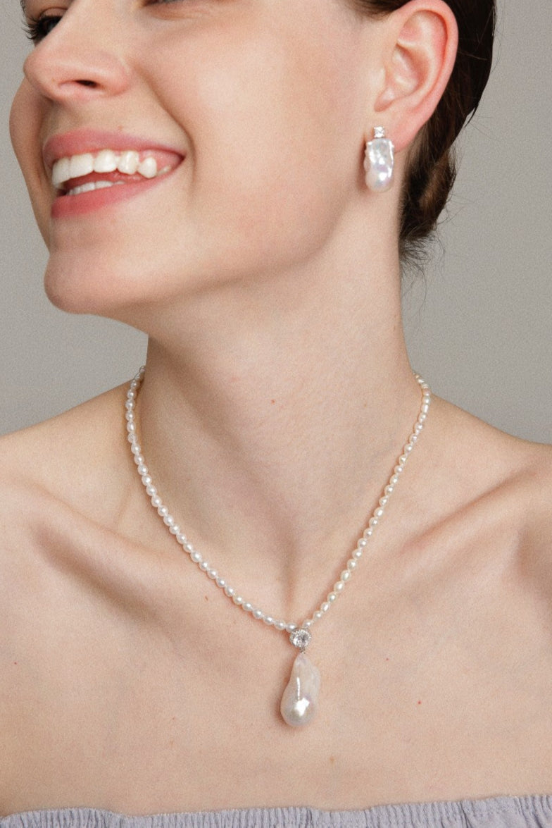 Gembea Jewelry Baroque with Diamond Pearl Necklace