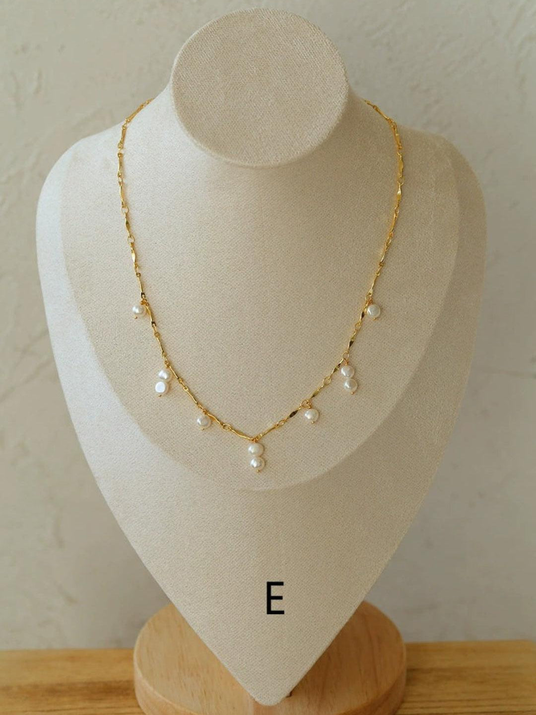 Overlay Natural Pearl Pendant Necklace - Gembea Jewelry