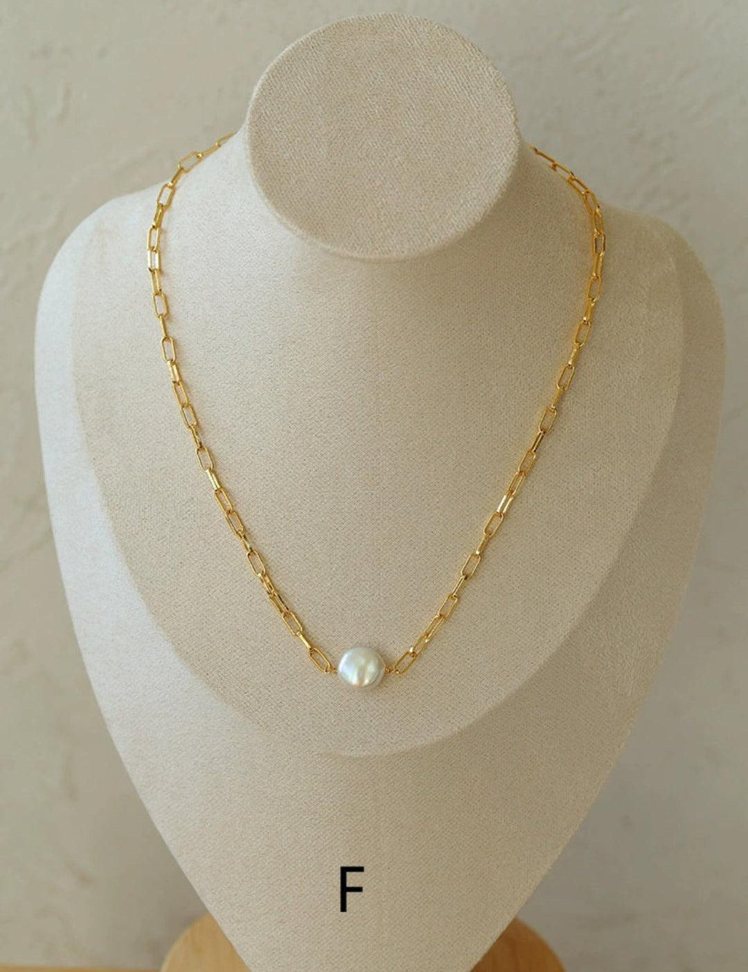 Overlay Natural Pearl Pendant Necklace - Gembea Jewelry