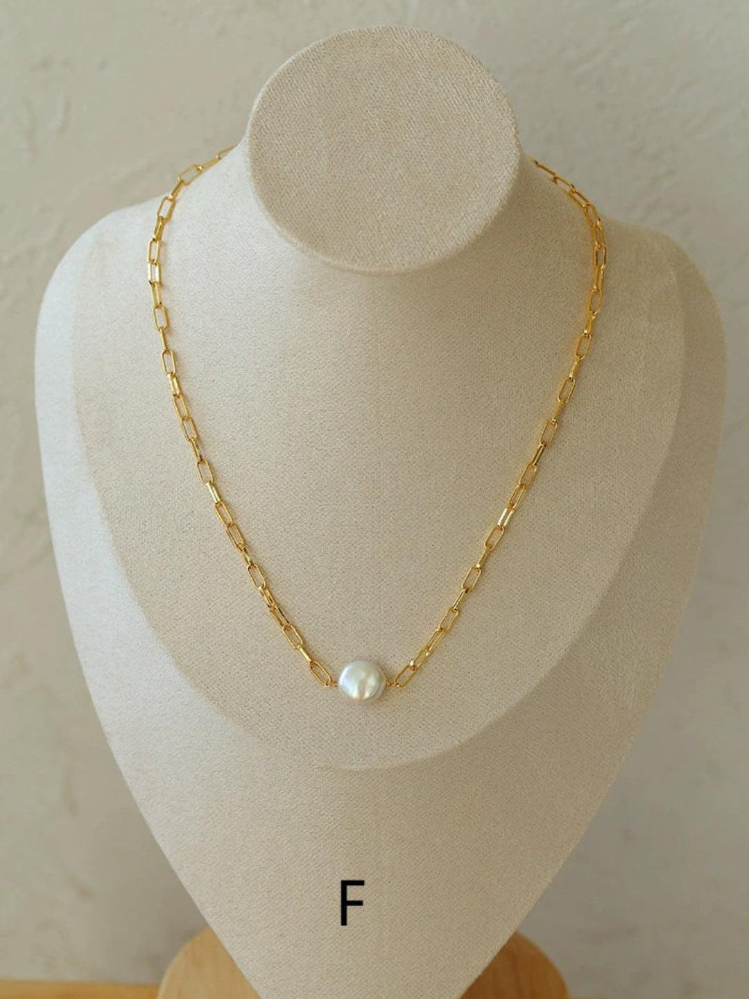Overlay Natural Pearl Pendant Necklace - Gembea Jewelry