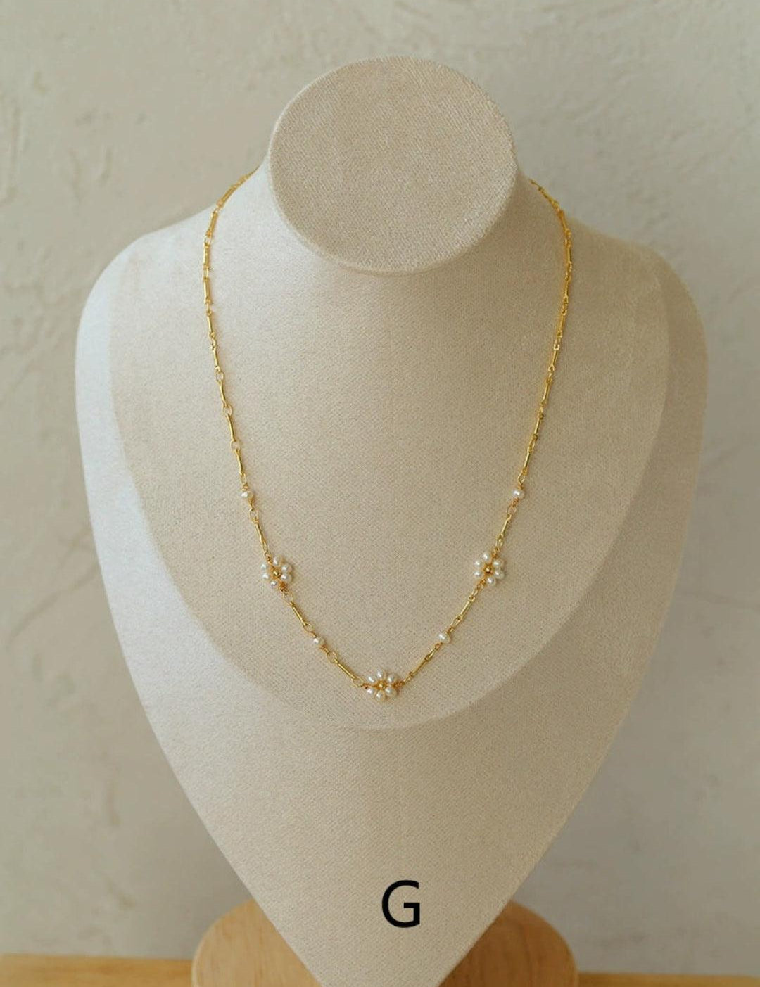 Overlay Natural Pearl Pendant Necklace - Gembea Jewelry