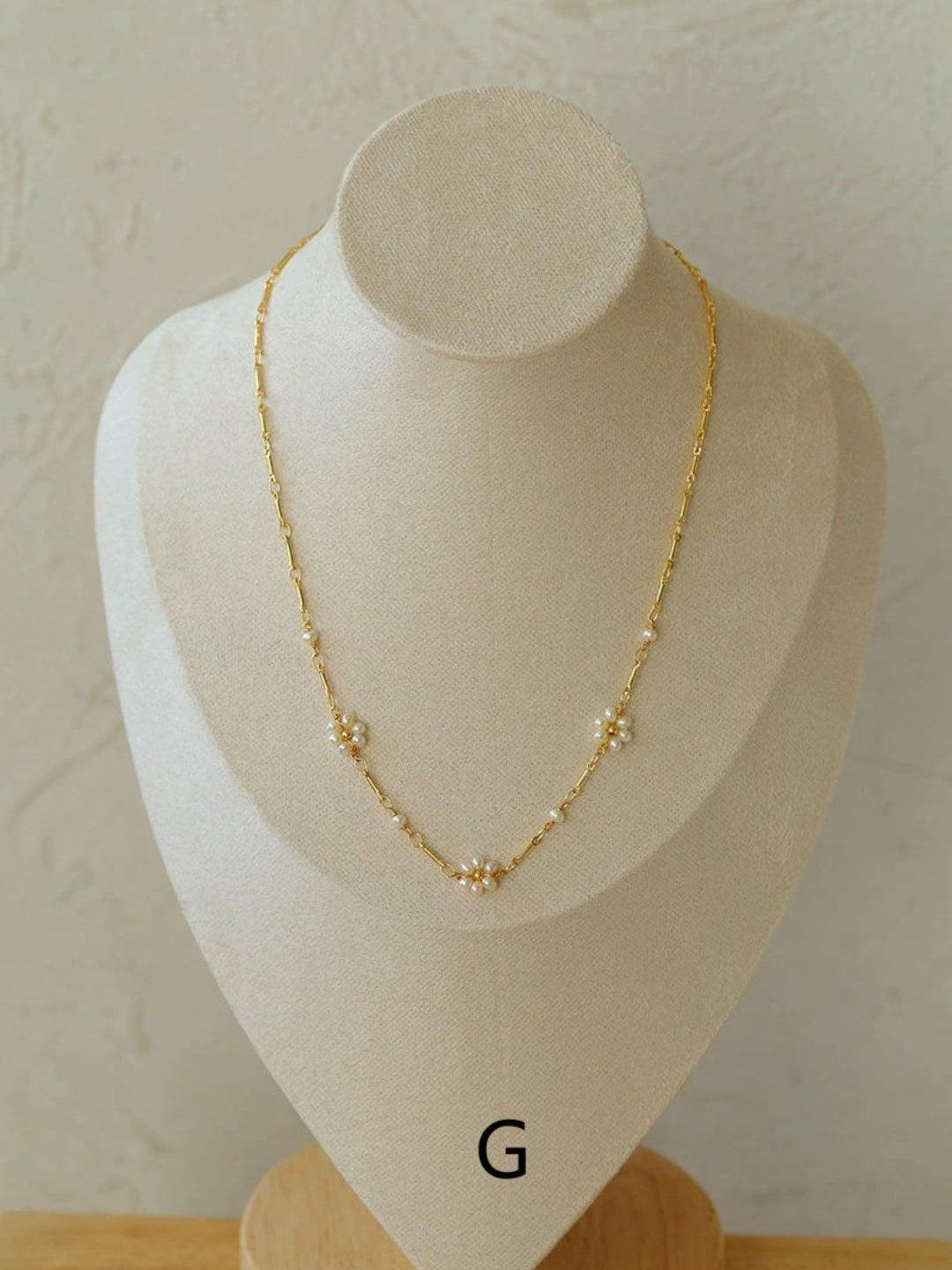 Overlay Natural Pearl Pendant Necklace - Gembea Jewelry