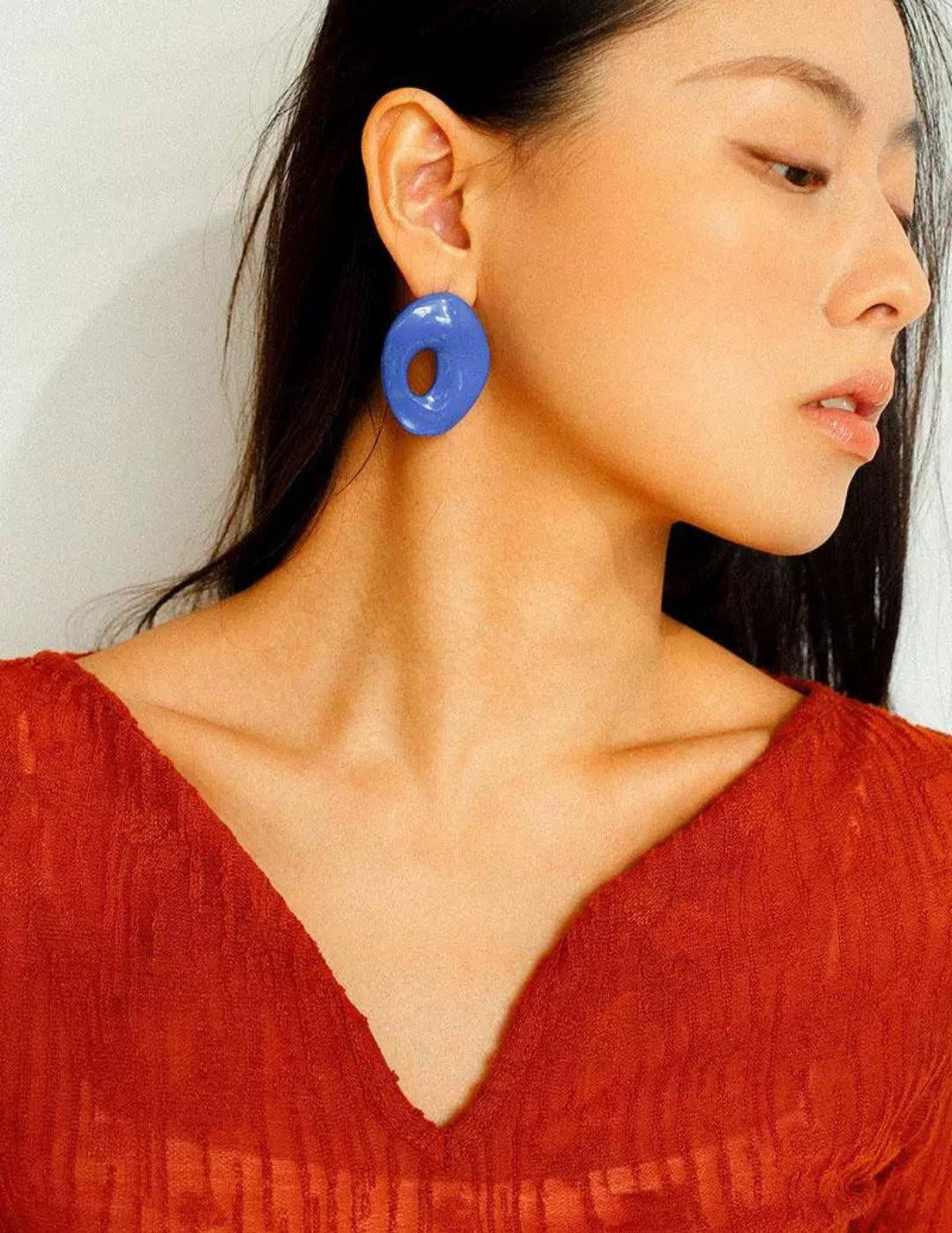 Geometric Oval Hollow Blue Enamel Earrings - Gembea Jewelry