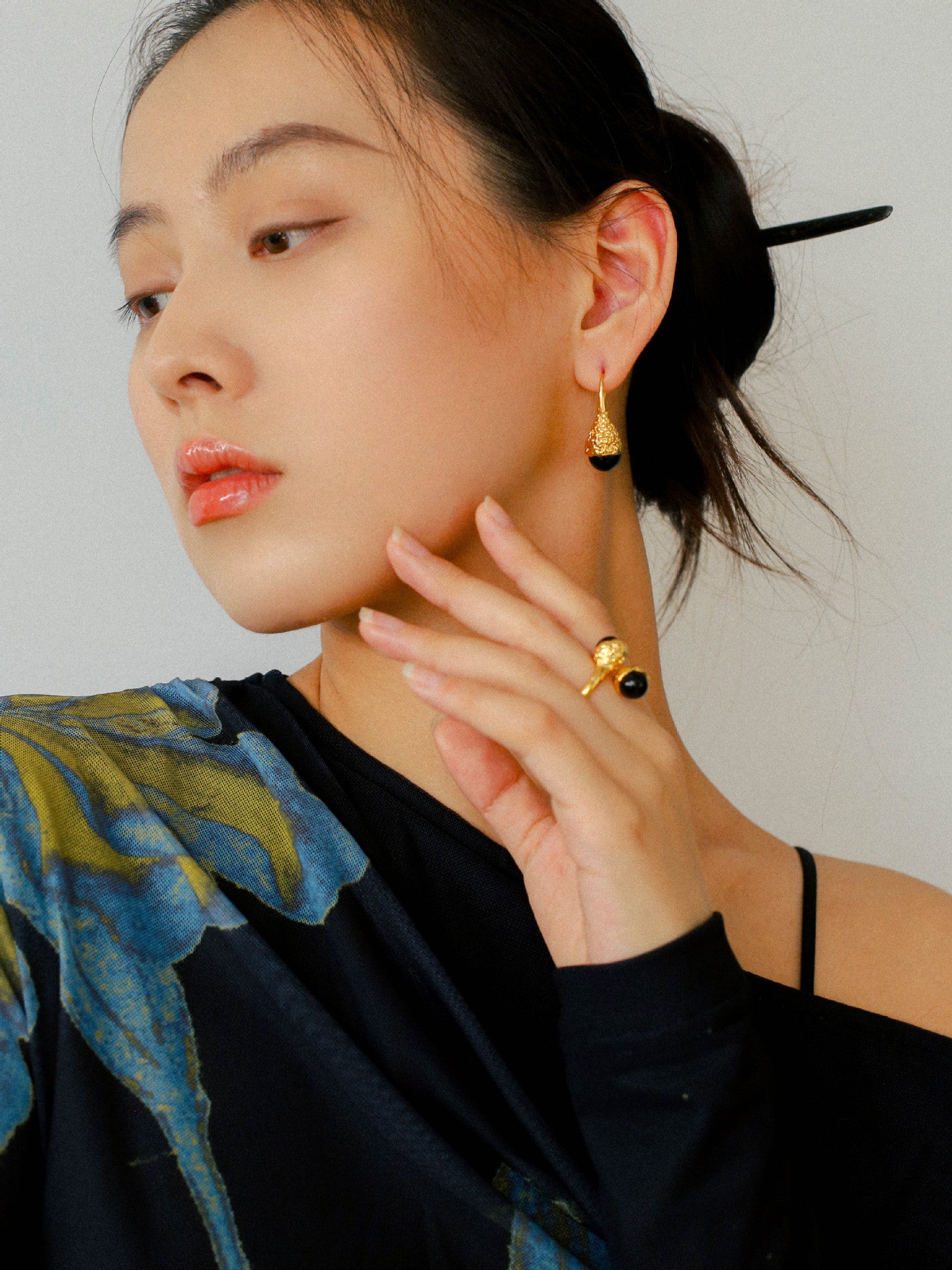 Gilded Bud Black Agate Drop Hook Earrings