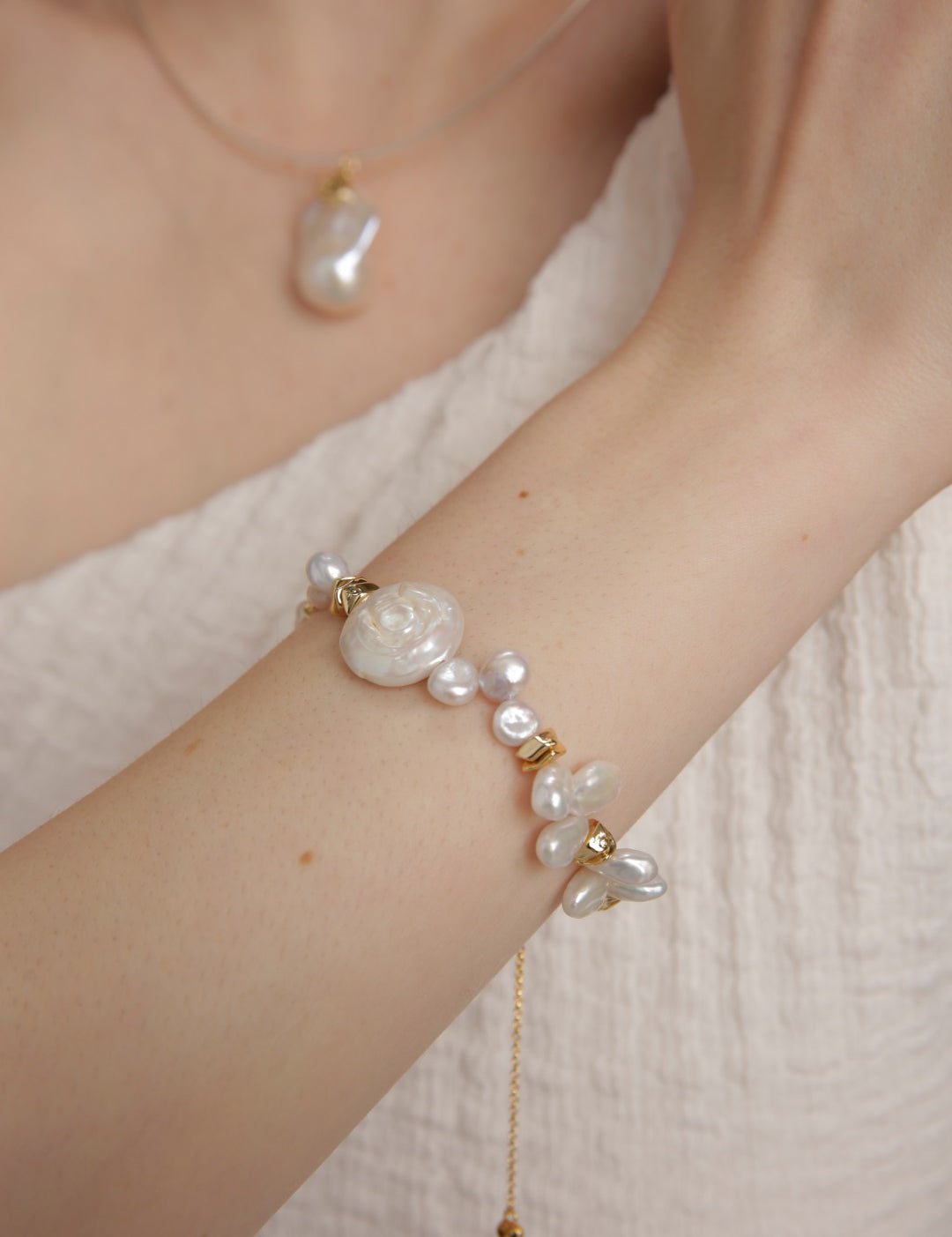 Gembea Jewelry Round Baroque Gold Bean Pearl Bracelet