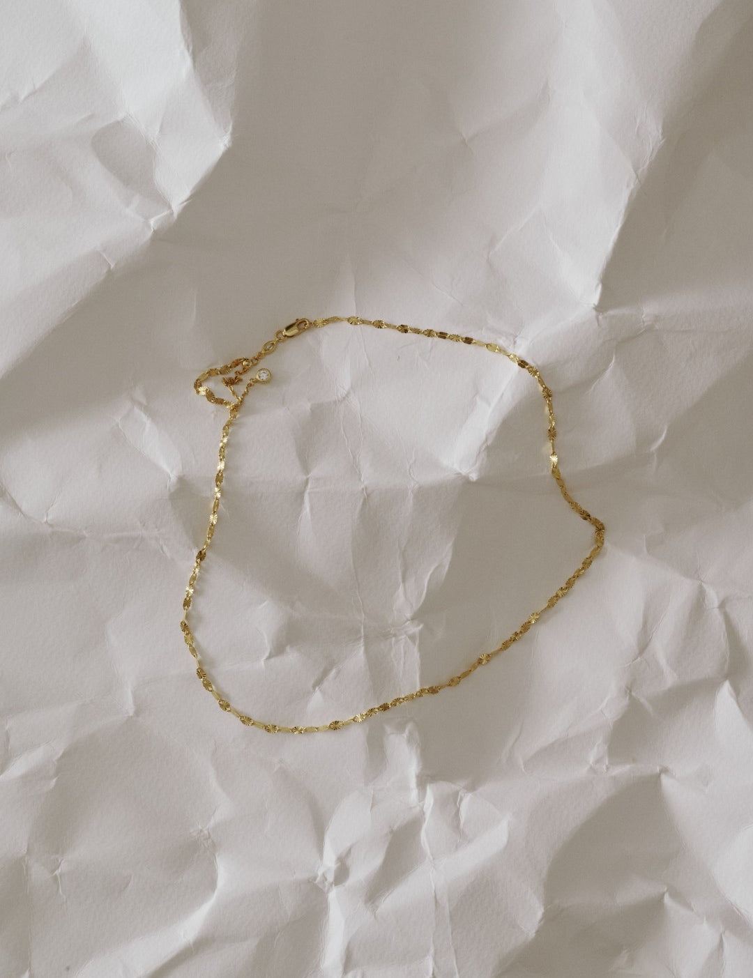 Golden Kiss Chain Simple Necklace gembea jewelry