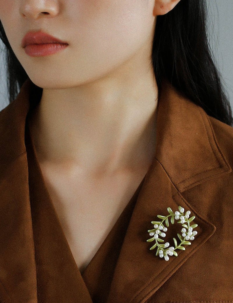 Green Leaf Peach Blossom Pearl Brooch gembea jewelry