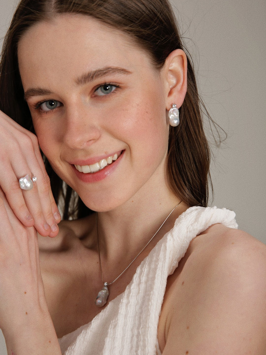 Gembea Jewelry Baroque Pendant Chain Necklace