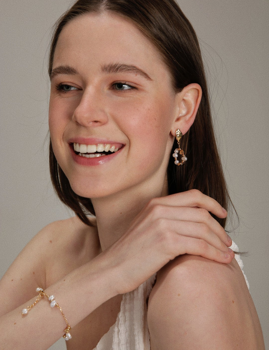 Gembea Jewelry Pearl Circle Drop Earrings