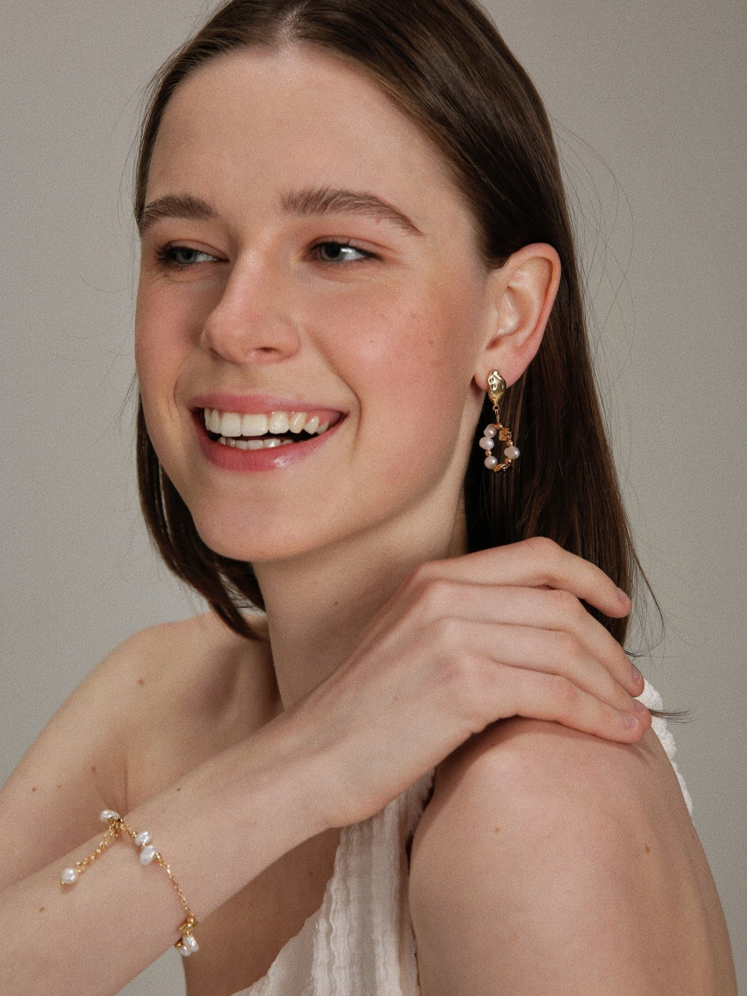 Gembea Jewelry Pearl Circle Drop Earrings