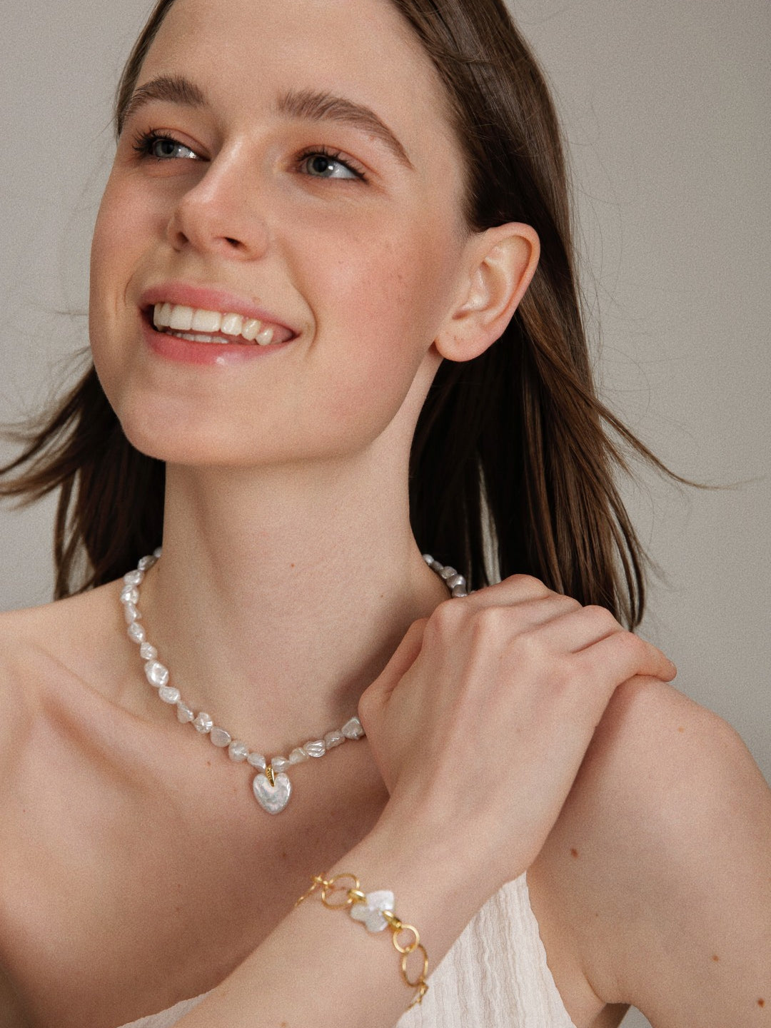 Gembea JewelryLove Pendant Shaped Baroque Pearl Beaded Necklace