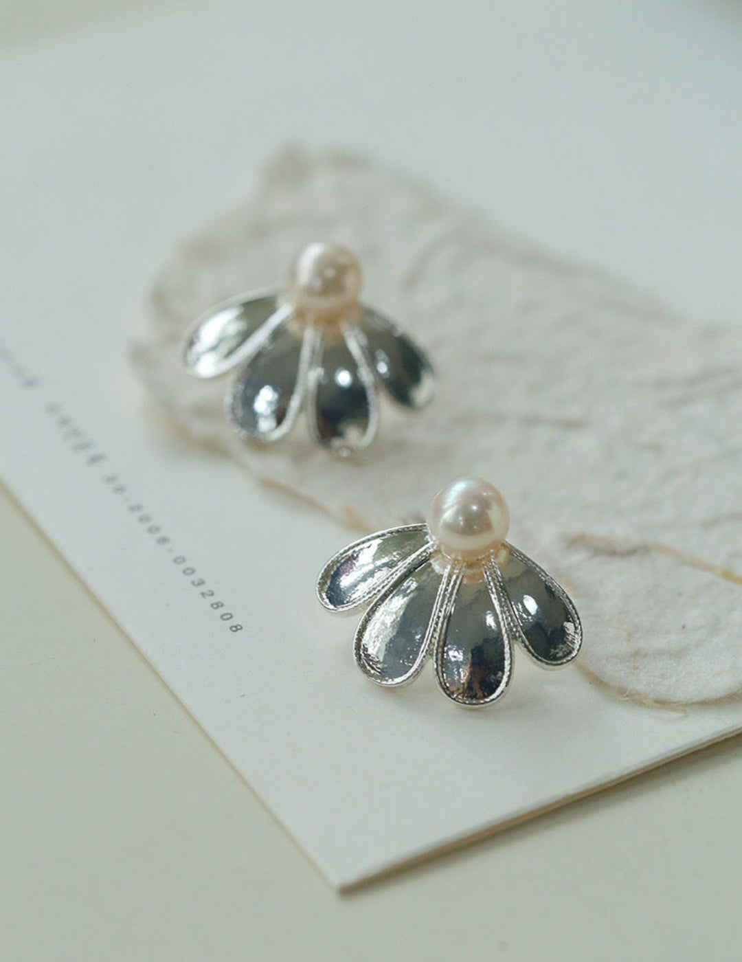 Elegant Natural Pearl Single Silver Flower Stud Earrings