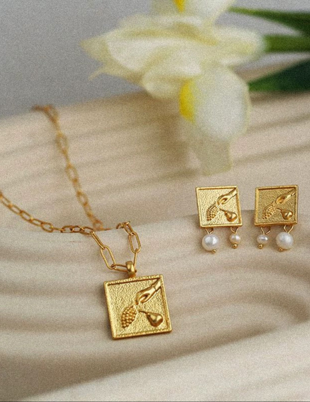 Vintage Gold Embossed Square Necklace