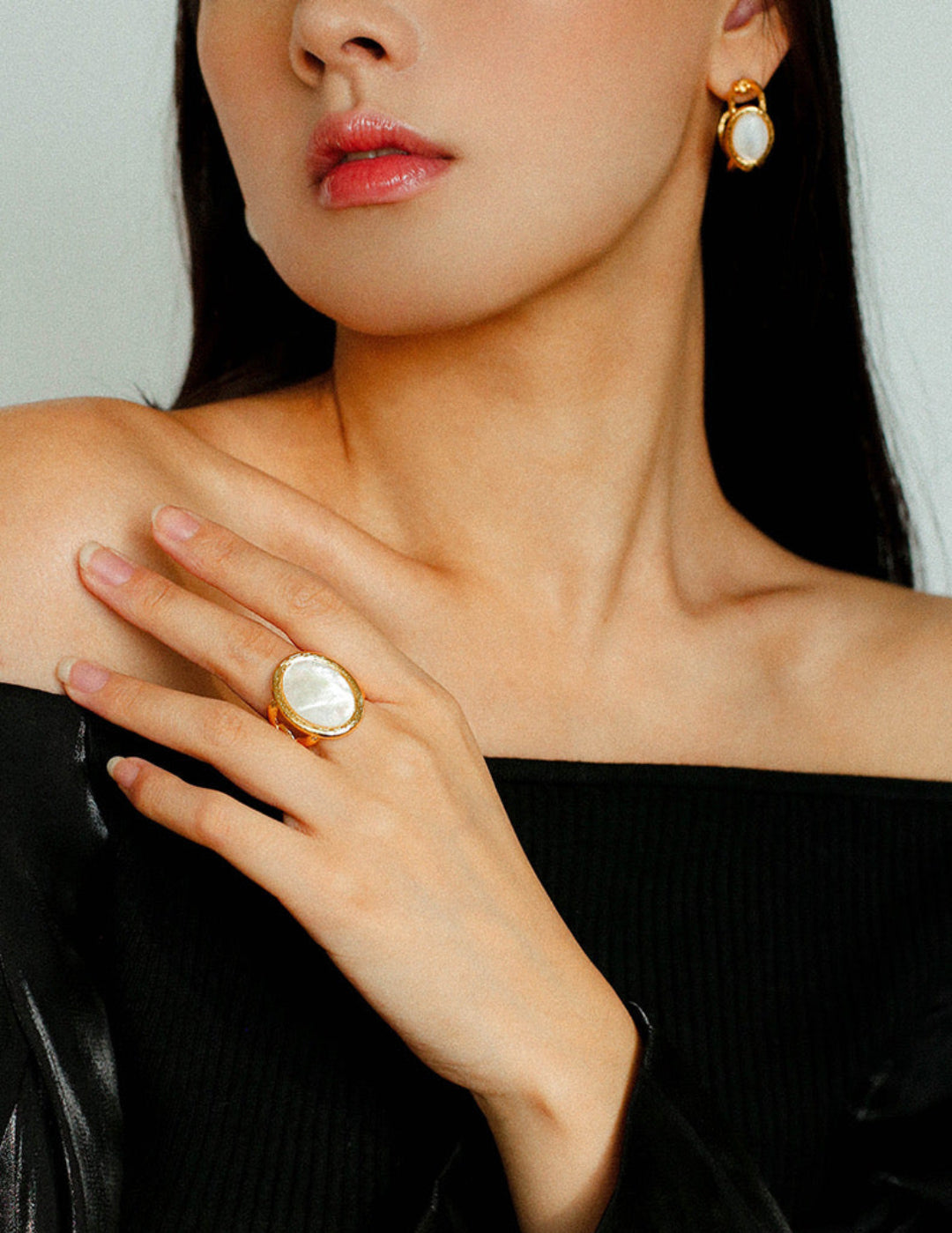 Oval White Mother of Pearl Open Ring