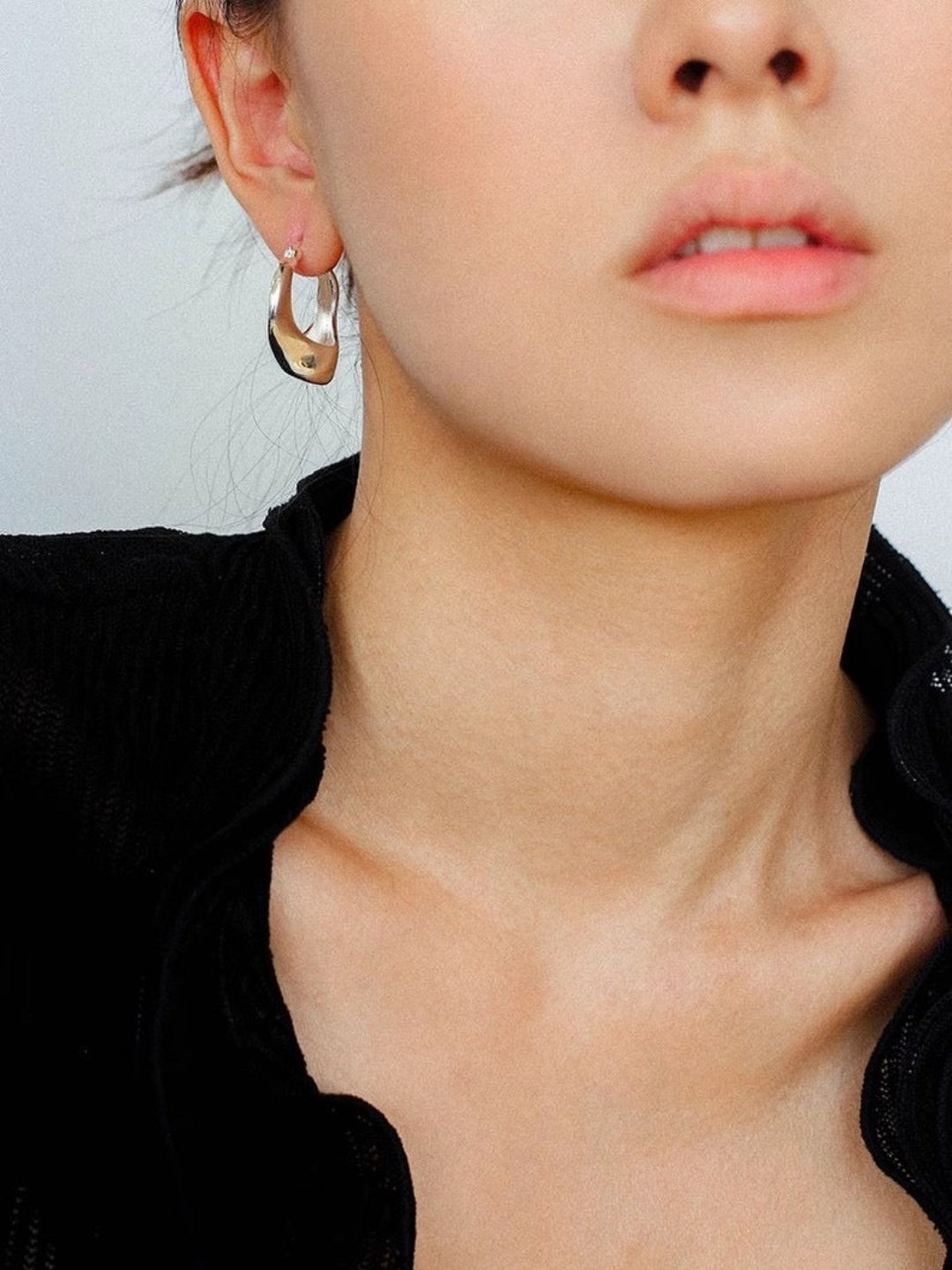 Commuter Twist Floral Geometric Metal Earrings