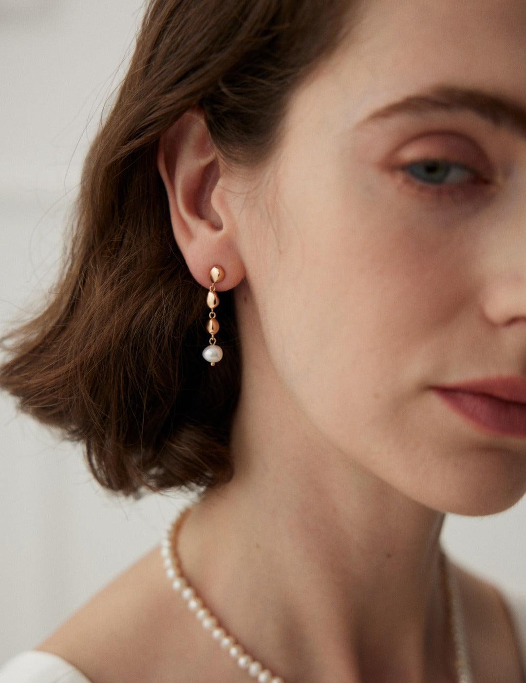 Irregular Long Pendant Retro Pearl Earrings - Gembea Jewelry