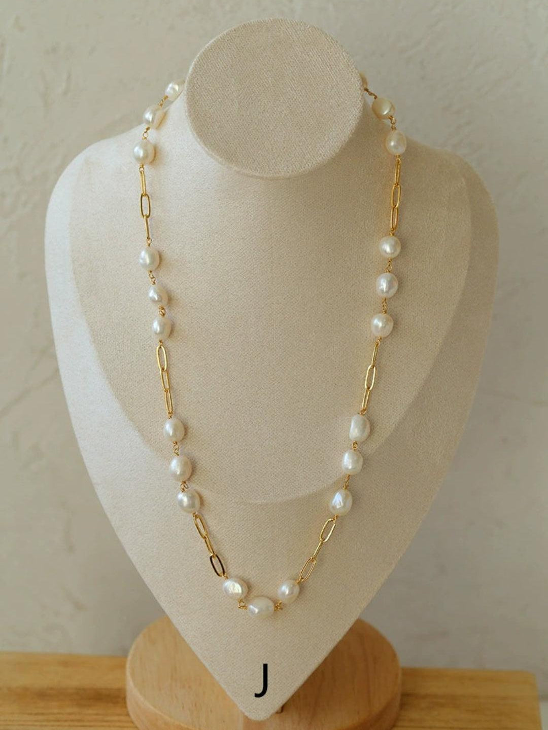 Overlay Natural Pearl Pendant Necklace - Gembea Jewelry