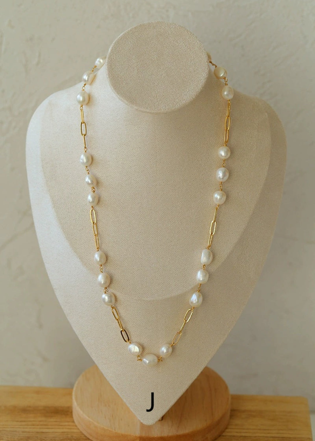 Overlay Natural Pearl Pendant Necklace