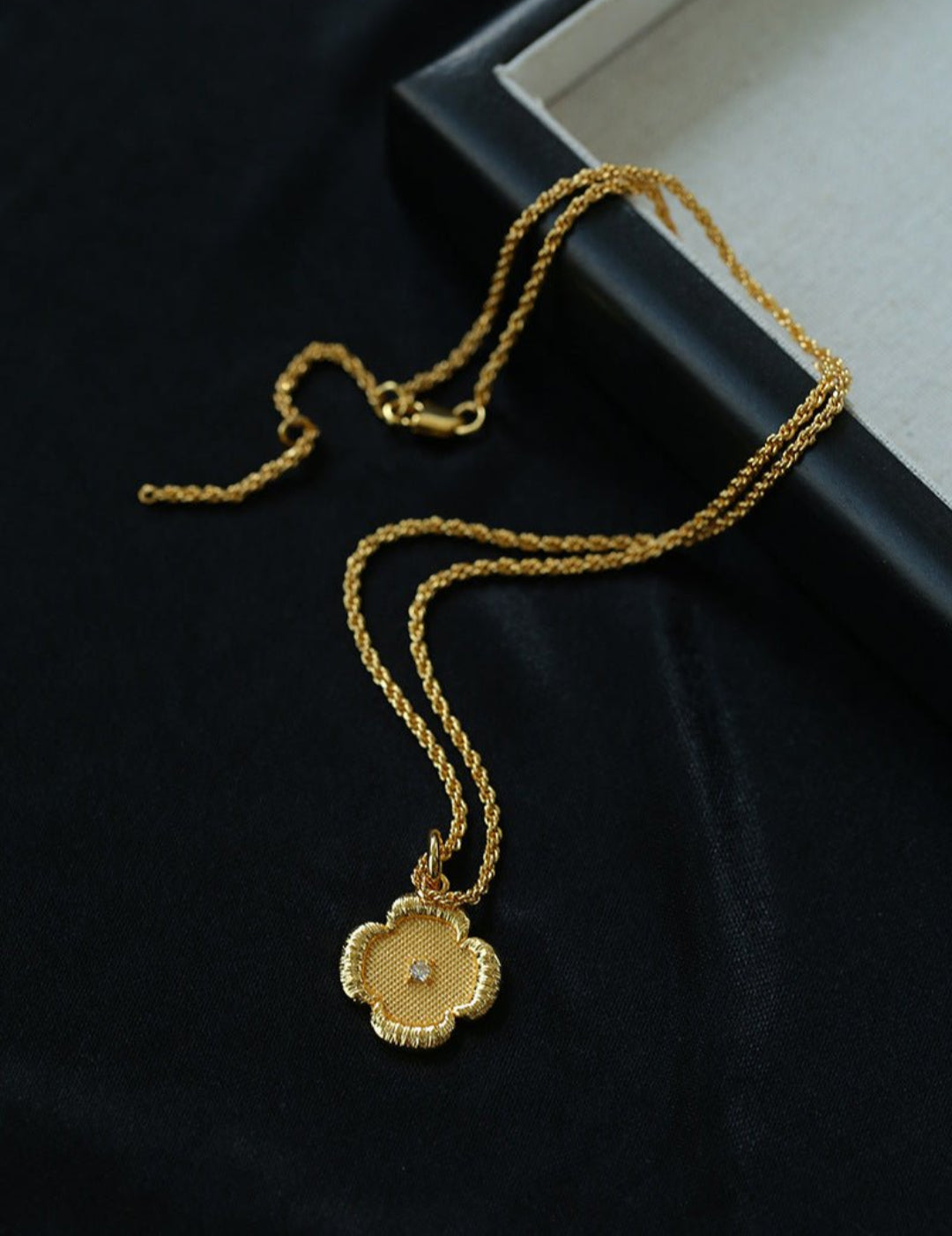 Lace Embroidered Four Leaf Clover Pendant Necklace gembea jewelry
