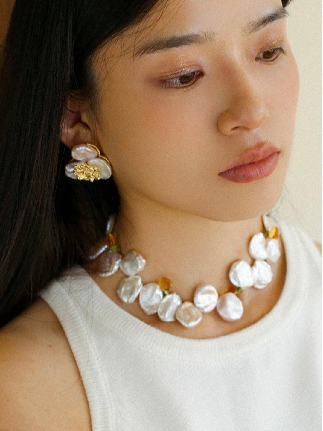 Large Petal Baroque Pearl Collarbone Choker Necklace - Gembea Jewelry