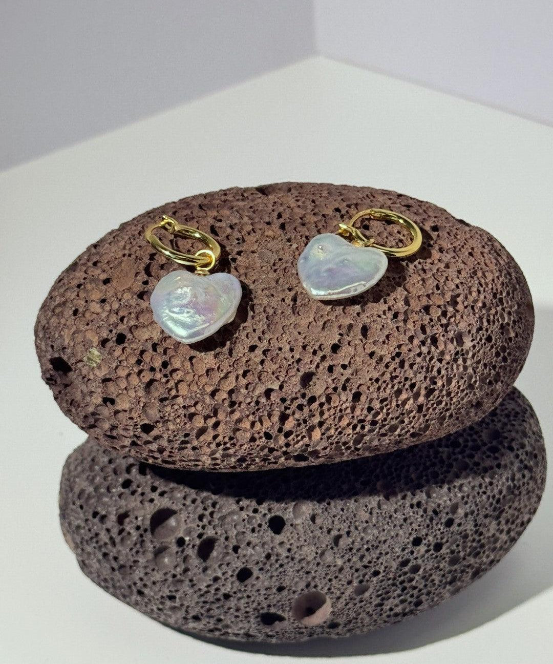 Love Heart Baroque Pearl Hoop Earrings - Gembea Jewelry