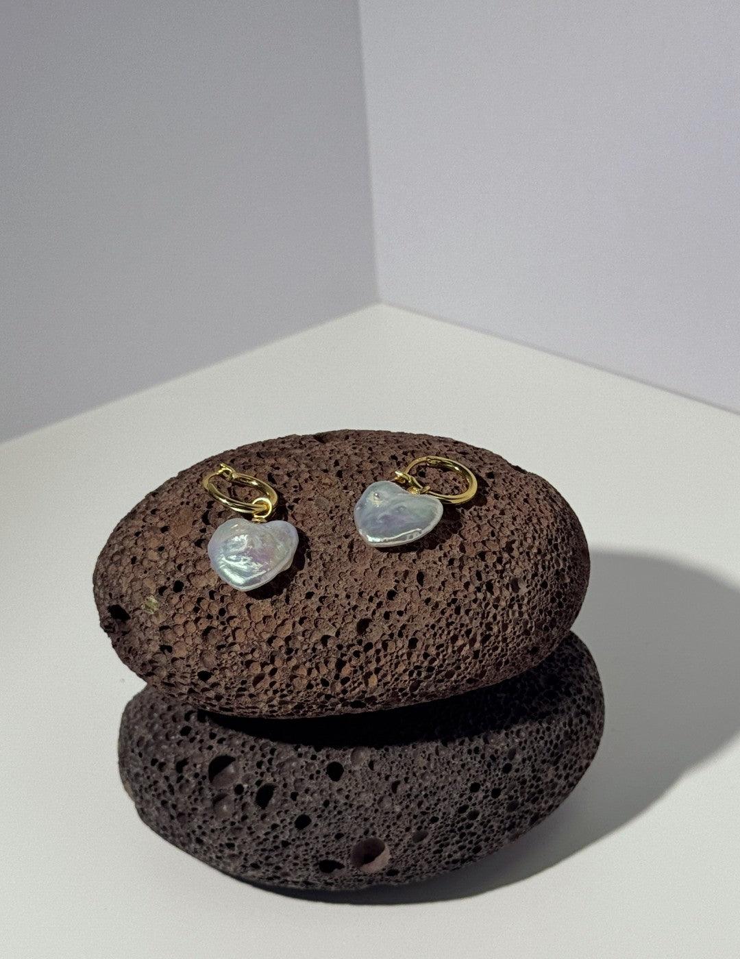 Love Heart Baroque Pearl Hoop Earrings - Gembea Jewelry