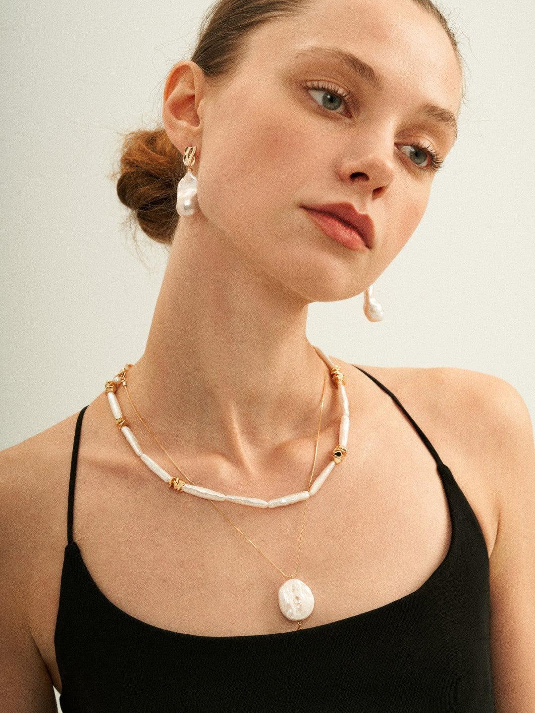 Metal Bean Strip Baroque Pearl Necklace - Gembea Jewelry