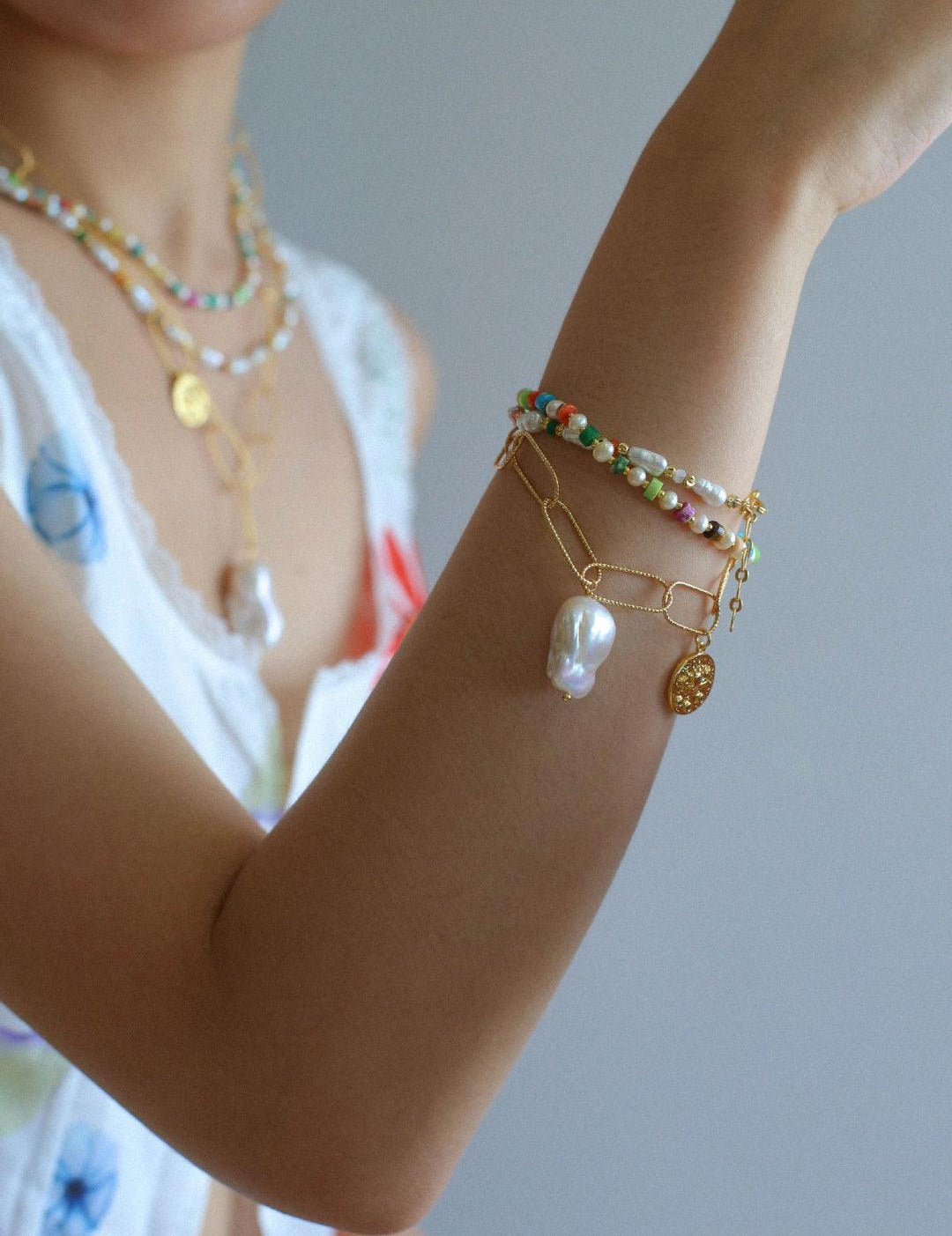 Metal Chain Baroque Pearl Pendant Bracelet - Gembea Jewelry