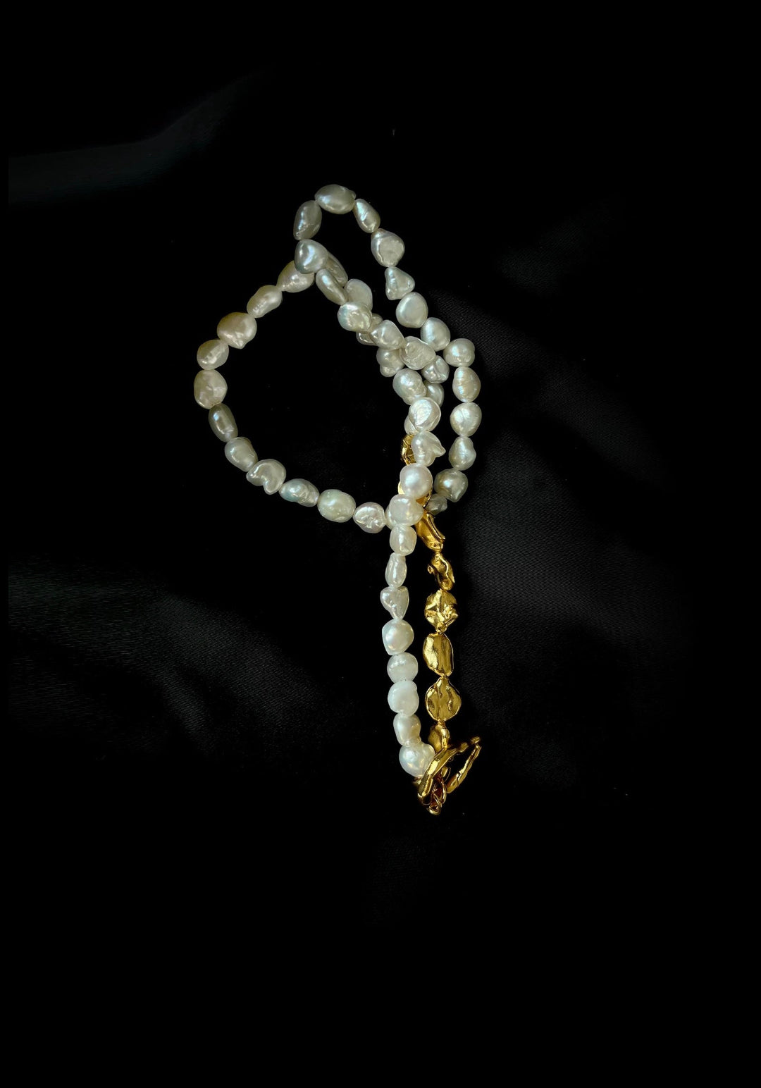 Metal Petal Baroque Pearl Beaded Necklace gembea jewelry