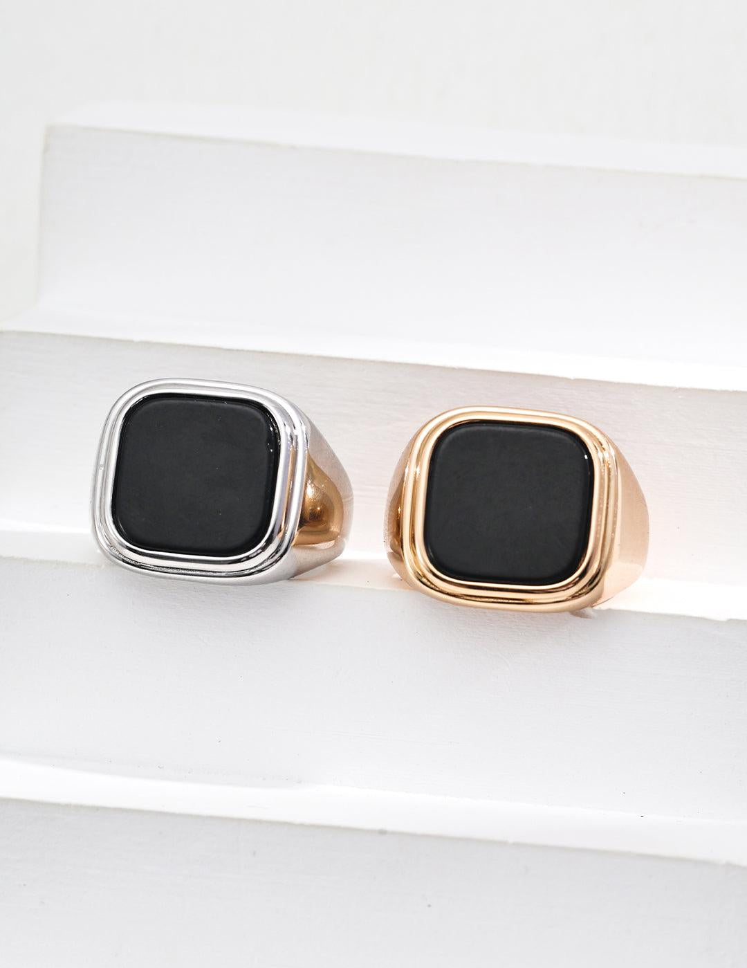 Minimalist Black Agate Signet Ring - Gembea Jewelry