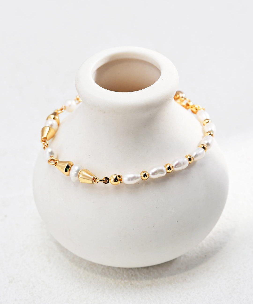 Minimalist French Style Gold and Pearl Beaded Bracelet Gembea - Gembea Jewelry